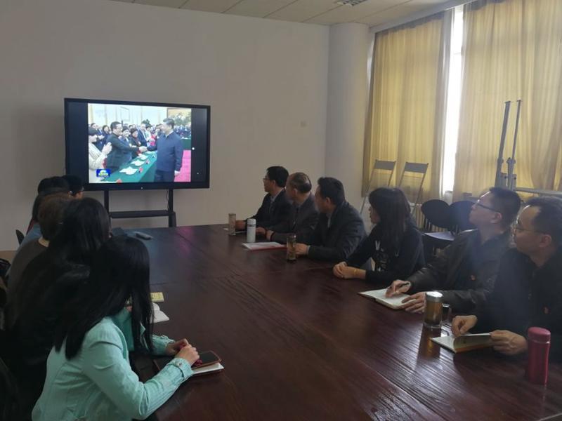 思政部教師深入學(xué)習貫徹習近平總...